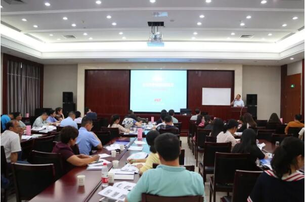 南京刑事律师蚂蚁刑辩团队为六合区企业家分享法律风险防控知识