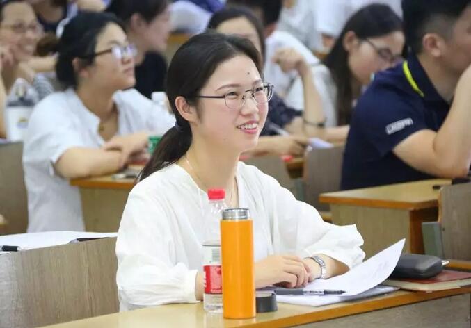 【团队动态】重回校园，恍然如昨！张志华律师为南京市2018年度实习律师授课
