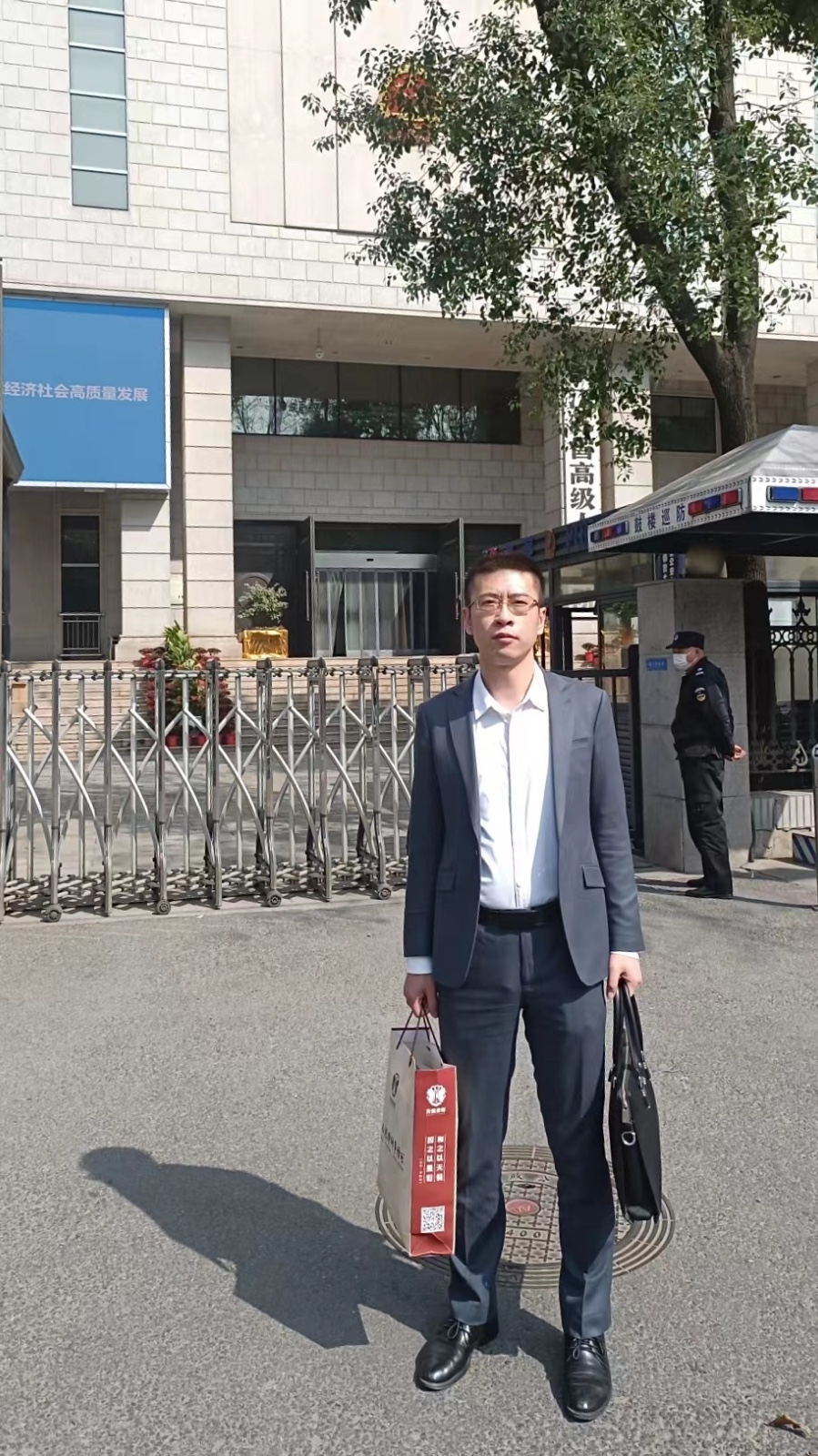 2023年3月9日，天倪律所蚂蚁合规团队王鑫律师在江苏省高级人民法院就吴某某清算责任纠纷开庭。