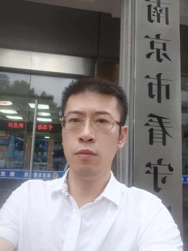 2023年5月30日，天倪律所蚂蚁刑辩团队律师王鑫在南京市看守所会见生产销售伪劣产品案上诉人吴某。