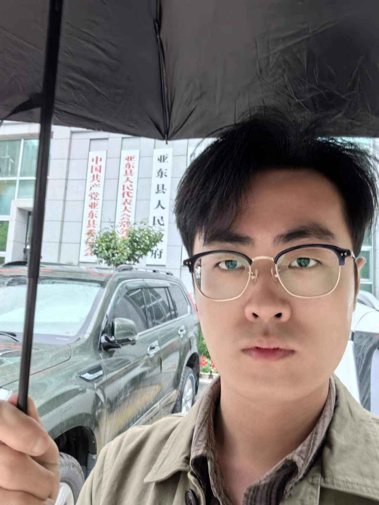 2023年6月6日，天倪律所蚂蚁刑辩团队援藏律师贾子巍在亚东县人社局调解农民工索要工资一案。
