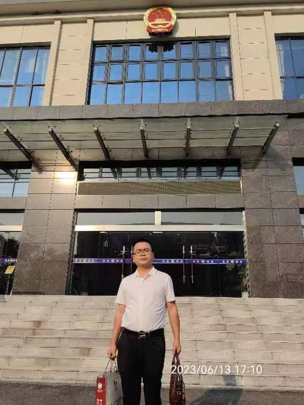 2023年6月13日，天倪律所蚂蚁刑辩团队律师张志华、付士峰在淮安市人民检察院立案监督。
