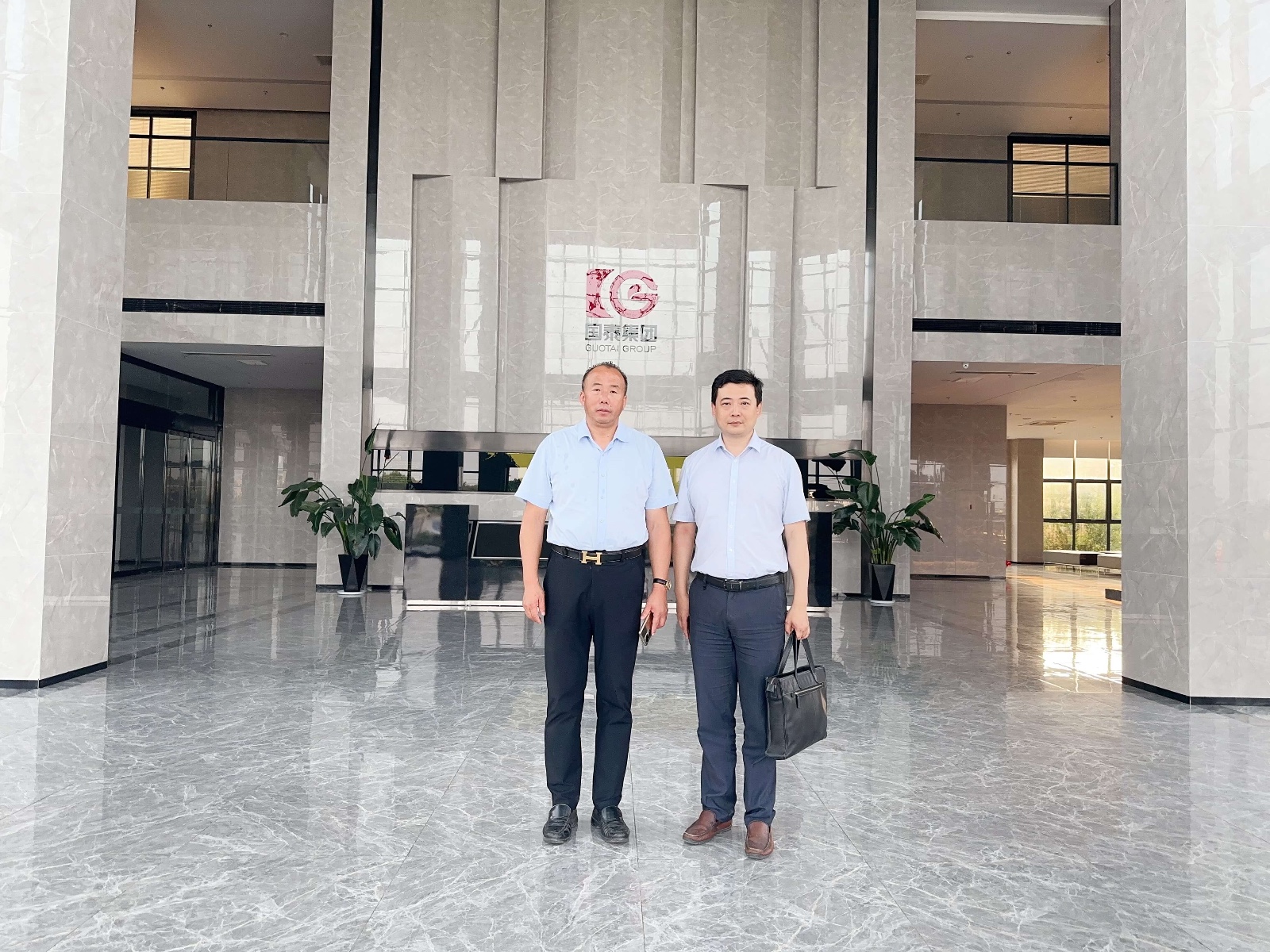 2023年8月23日，天倪律所蚂蚁刑辩团队律师张志华、王灿林前往扬州市参加某涉案企业合规座谈。