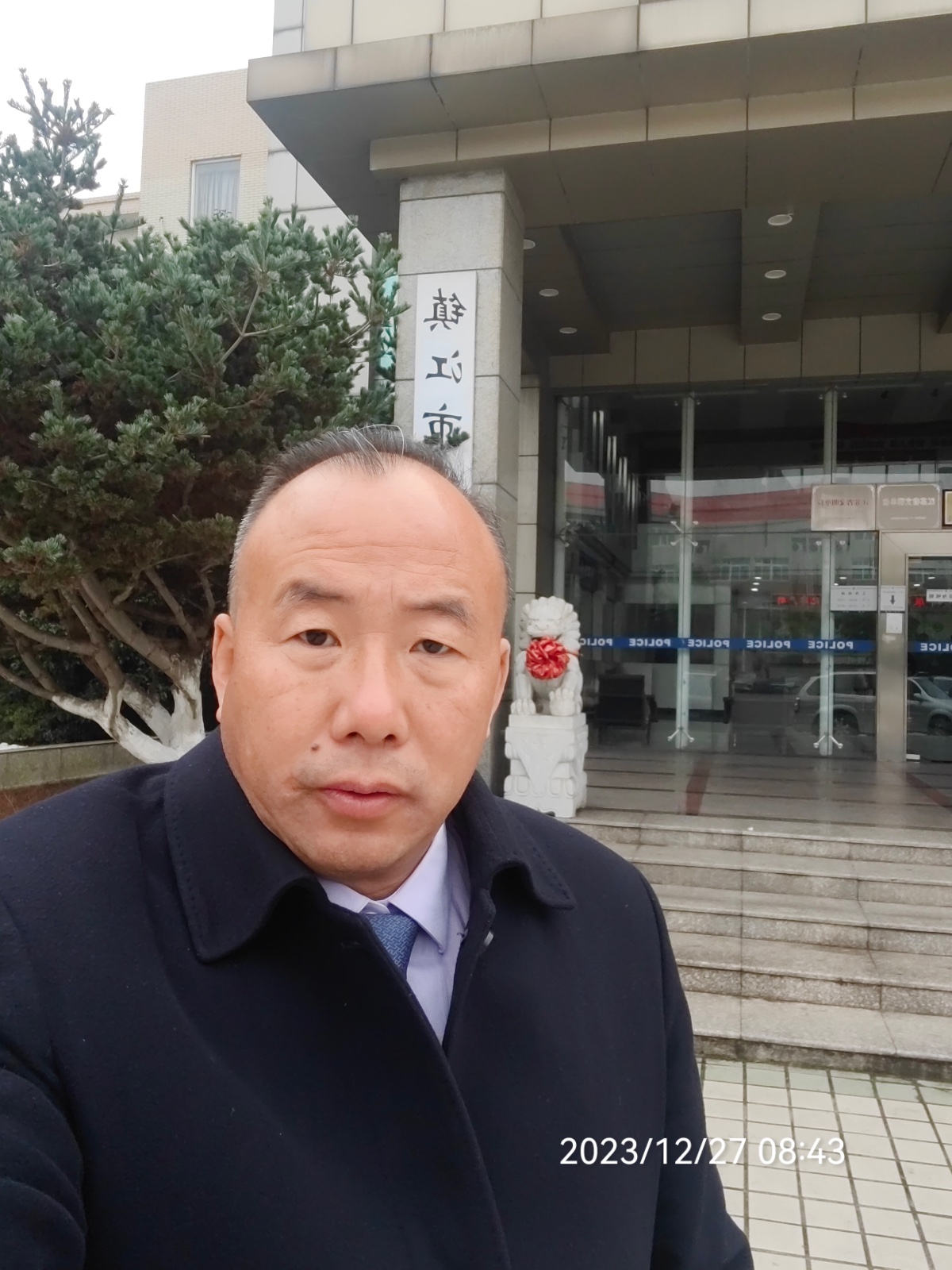 2023年12月26日，天倪律所蚂蚁刑辩团队律师张志华在镇江市看守所会见某受贿罪犯罪嫌疑人。