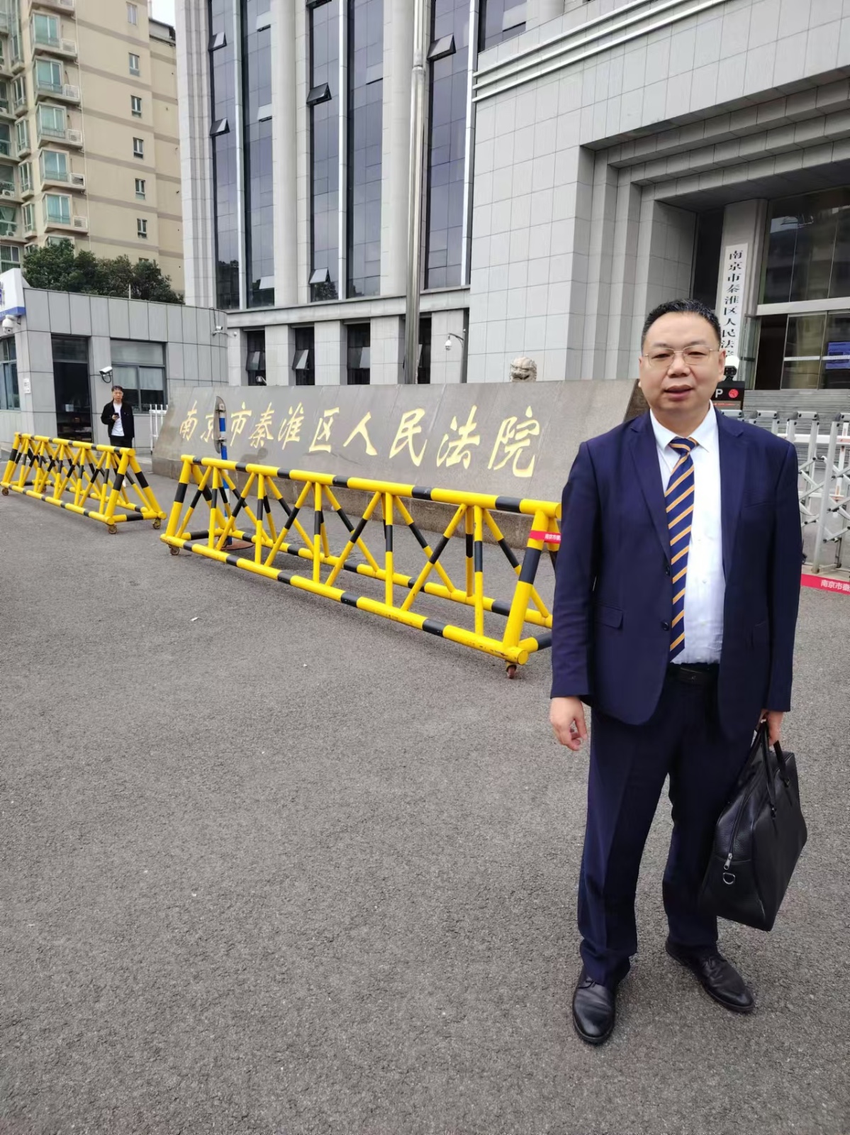 2024年10月16日，天倪律所蚂蚁刑辩团队律师李良前往南京市秦淮区人民法院就某同居析产纠纷案开庭。