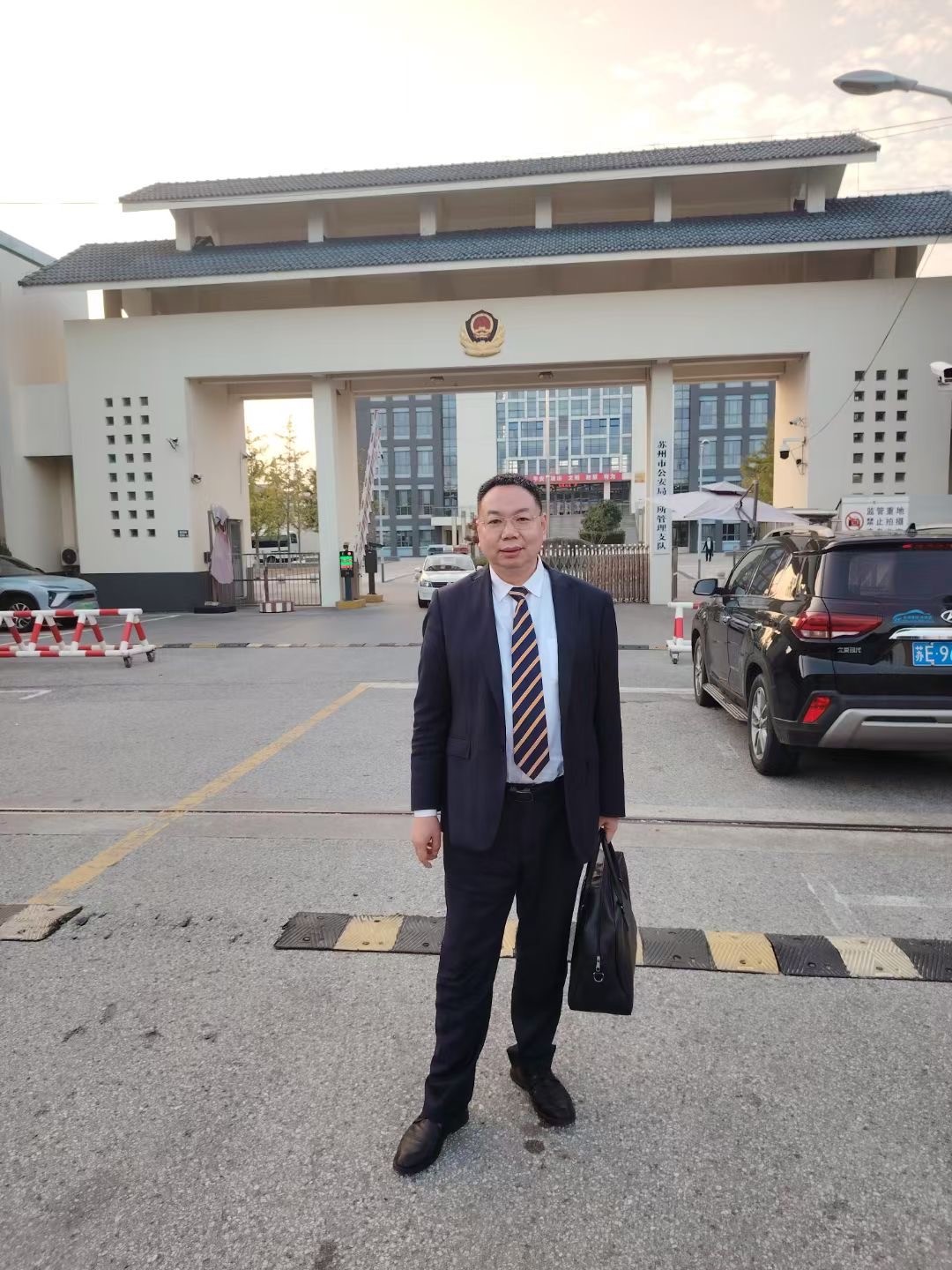 2024年11月12日，天倪律所蚂蚁刑辩团队律师李良前往苏州市第一、第四看守所会见某案件当事人。