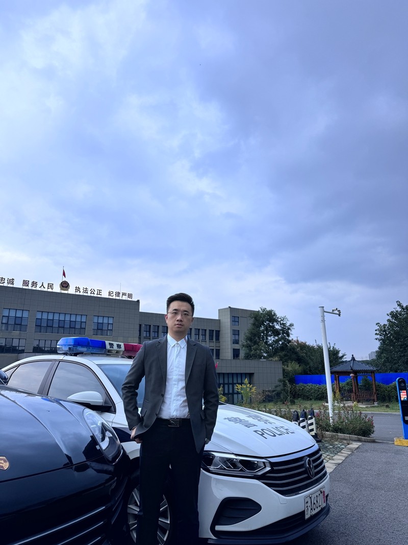 2024年12月9日,天倪律所蚂蚁刑辩团队律师房映宇前往南京市雨花台区看守所签署某诈骗罪认罪认罚,此案原由南京市公安局地铁分局办理,指定管辖至建邺分局,后与建邺区人民检察院检察官协商量刑,签署认罪认罚