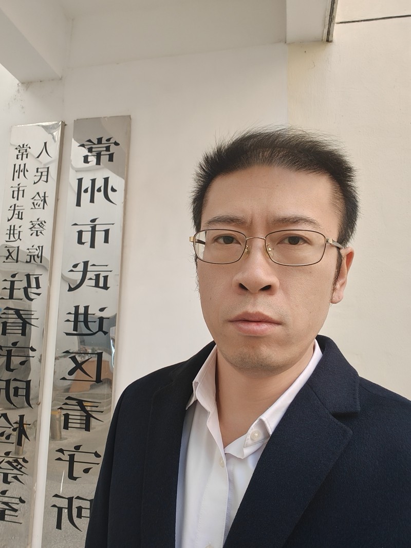 2024年12月26日，天倪律所蚂蚁刑辩团队律师王鑫前往常州市经开区人民检察院就方某诈骗案与承办检察官沟通，并前往武进区看守所会见当事人方某