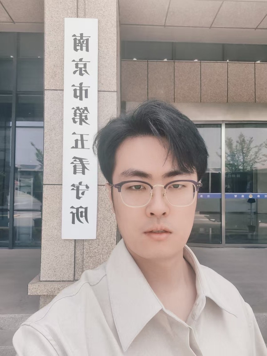 2025年5月7日，天倪律所蚂蚁刑辩团队律师贾子巍前往南京市第四看守所会见盗窃案当事人崔某
