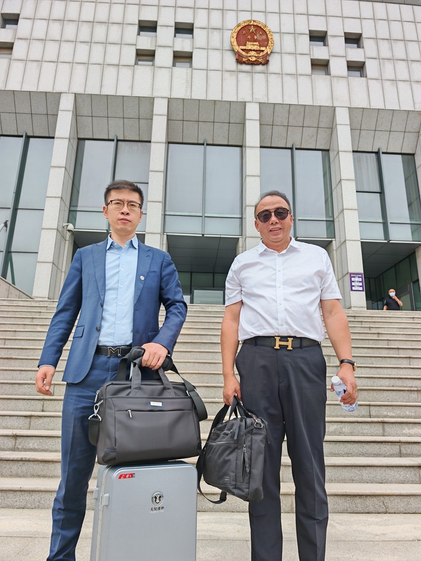 2025年5月13日，天倪律所蚂蚁刑辩团队律师张志华、王鑫前往沛县人民法院就刘某危险驾驶案第三次开庭