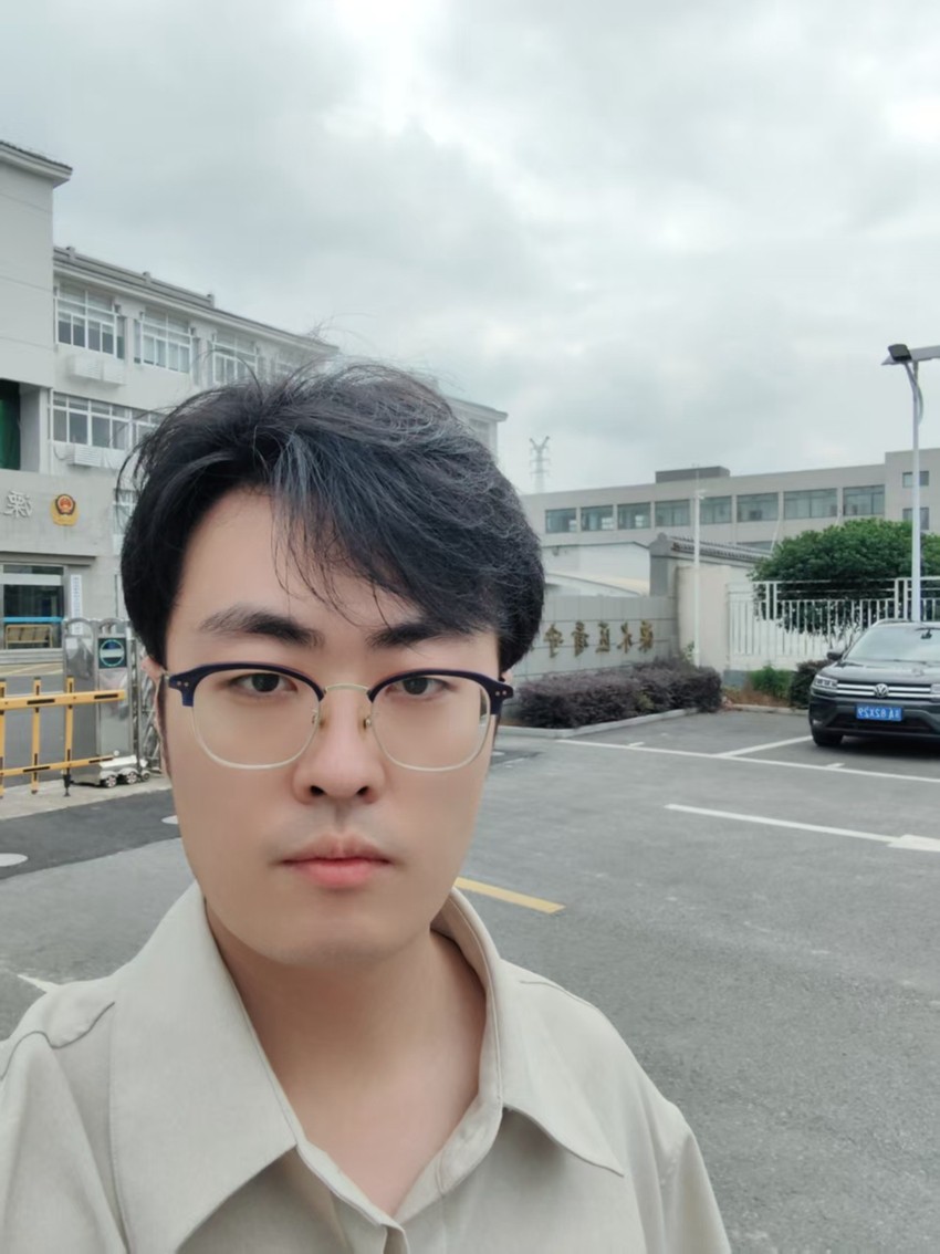 2025年5月16日，天倪律所蚂蚁刑辩团队律师贾子巍前往南京市溧水区看守所会见诈骗、偷越国边境案嫌疑人钟某