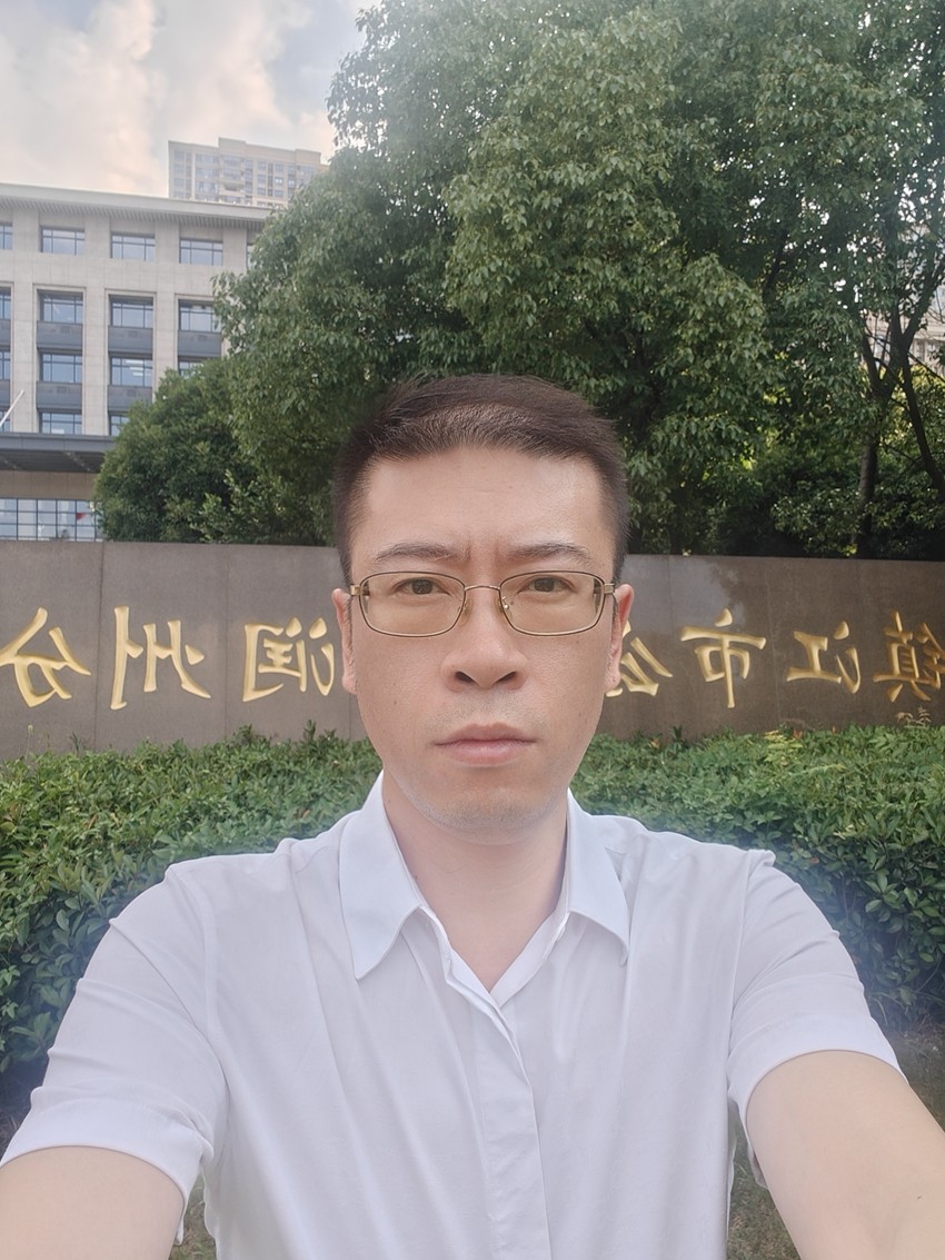 2025年7月2日，天倪律所蚂蚁刑辩团队律师王鑫前往镇江市公安局润州分局与刑侦大队大队长沟通许某被诈骗刑事控告事宜