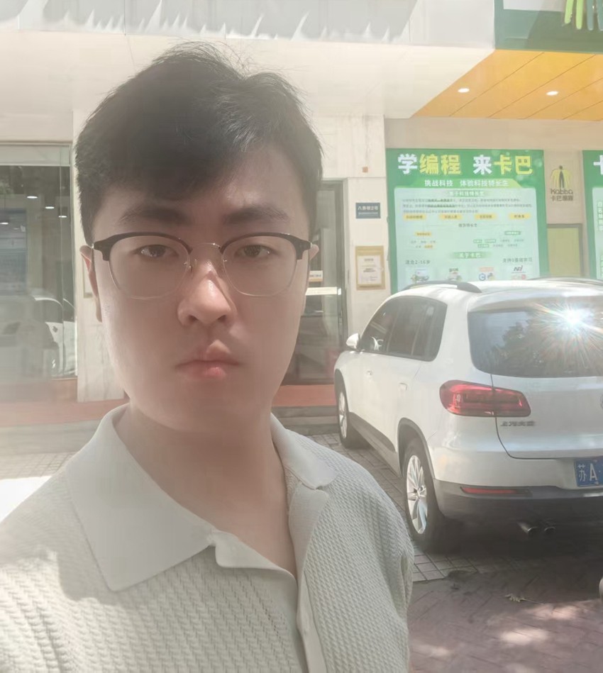 2025年7月23日，天倪律所蚂蚁刑辩团队律师贾子巍前往顾问单位某整形医院探讨案件并签署合同