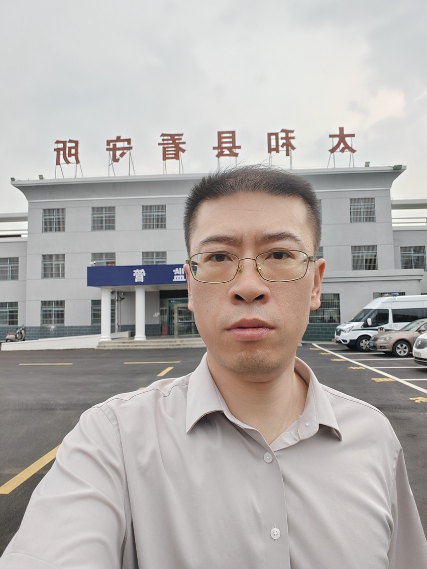 2025年8月6日，天倪律所蚂蚁刑辩团队律师王鑫前往安徽省太和县看守所会见合同诈骗案被告人汪某，为次日开庭做准备