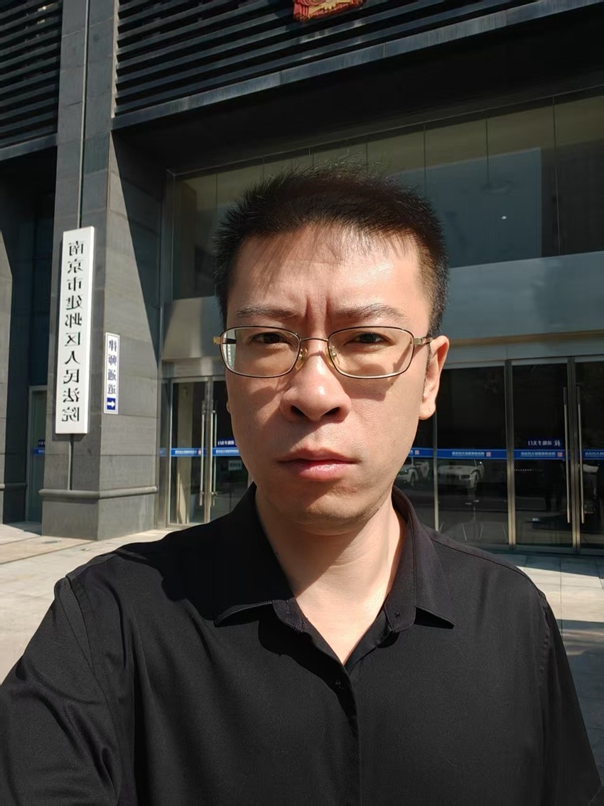 2025年8月22日，天倪律所蚂蚁刑辩团队律师王鑫、徐琦前往南京市建邺区人民法院就陈某承揽合同纠纷开庭
