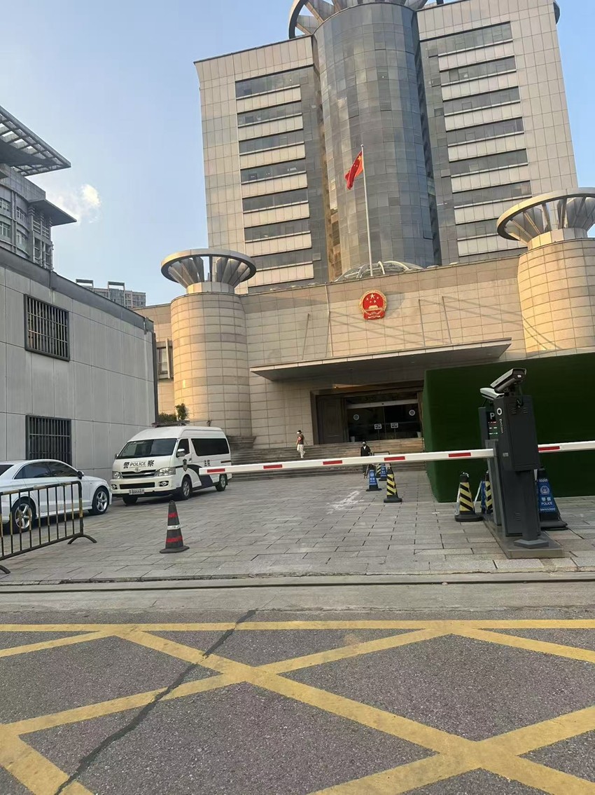 2025年9月2日，天倪律所蚂蚁刑辩团队律师徐琦前往南京市江宁区人民法院就蔡某民间借贷案开庭