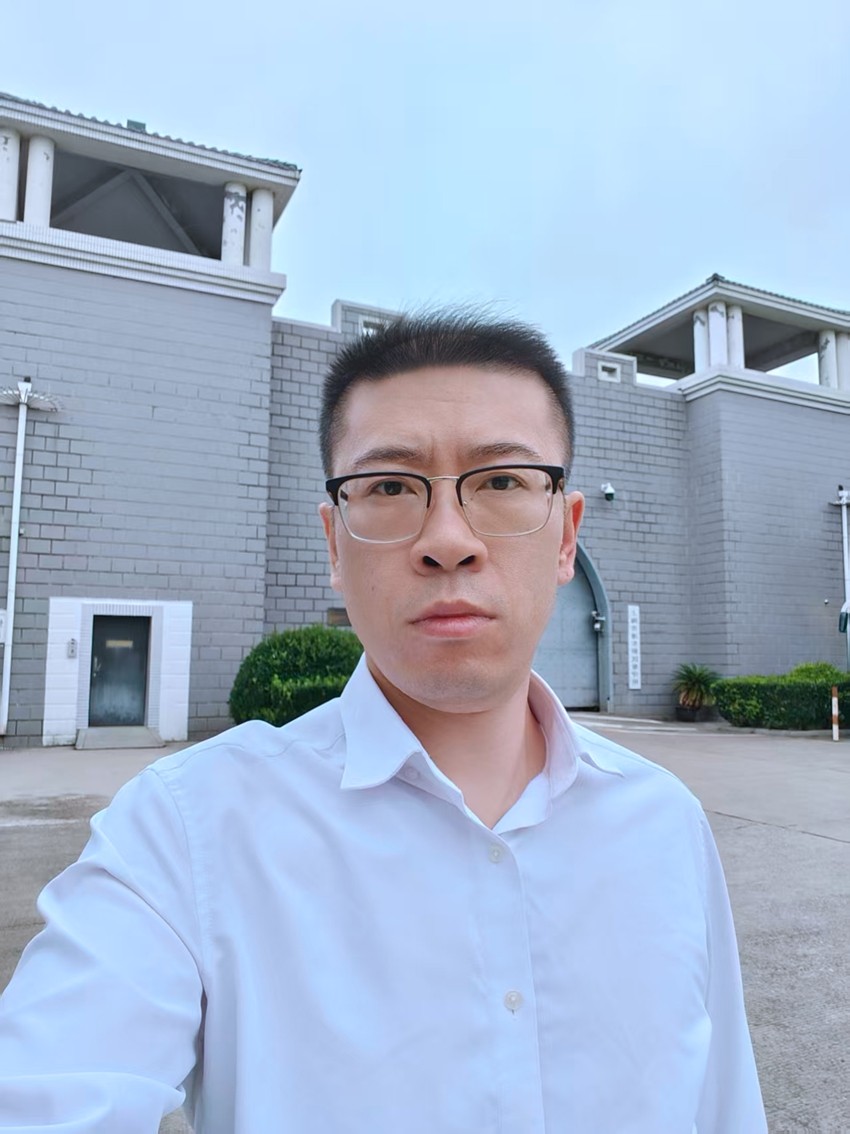 2025年10月14日，天倪律所蚂蚁刑辩团队律师王鑫前往上海市浦东新区看守所会见诈骗案嫌疑人凌某