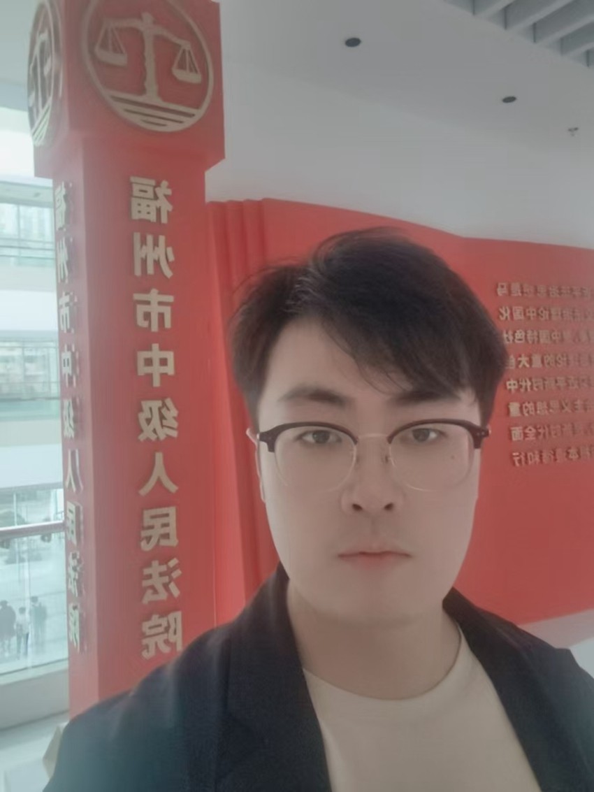 2025年10月20日,天倪律所蚂蚁刑辩团队律师贾子巍前往福建省人民检察院提交陈某骗取贷款案申诉材料;并前往福州市中级人民法院就陈某执行案件调档